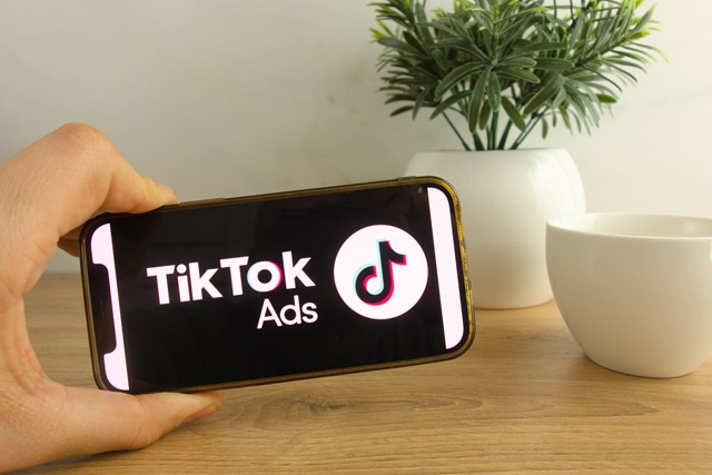 TikTok広告とは？メリットや費用相場、課金形態を徹底解説